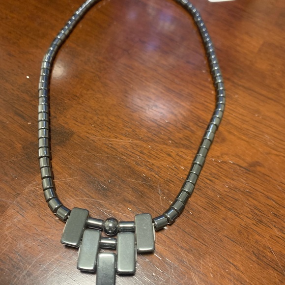 Hematite choker necklace. Barrel clasp 7” - Picture 4 of 4